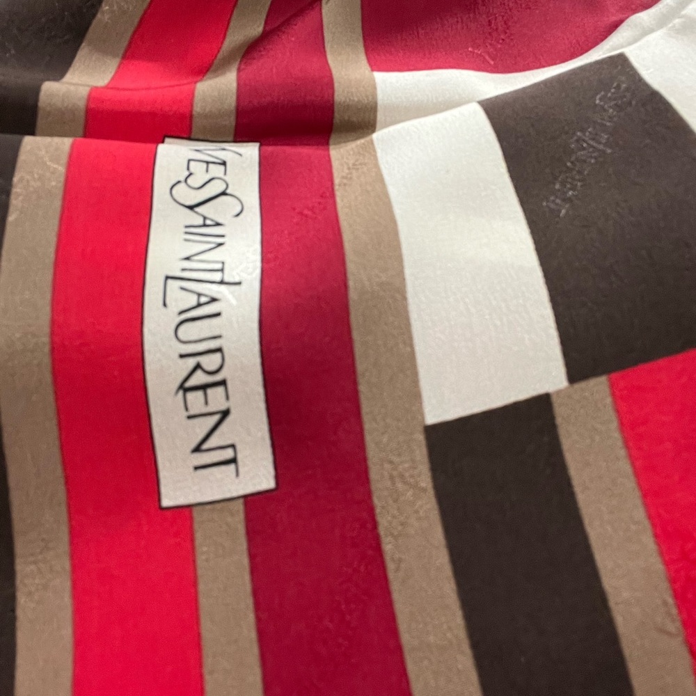 Authentic YSL gorgeous Scarf - Picture 2 of 10